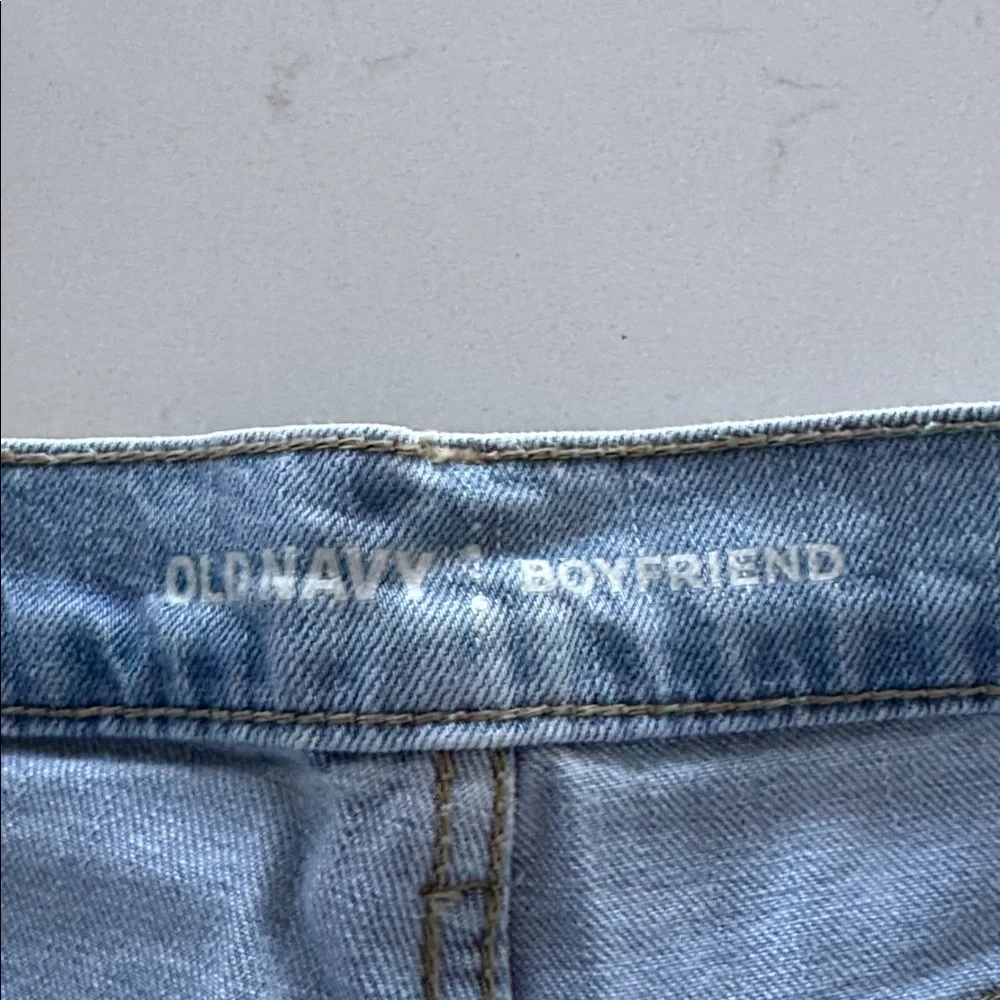 Old Navy Light Blue Distressed Women's Jean Shorts Size: 12 ✨